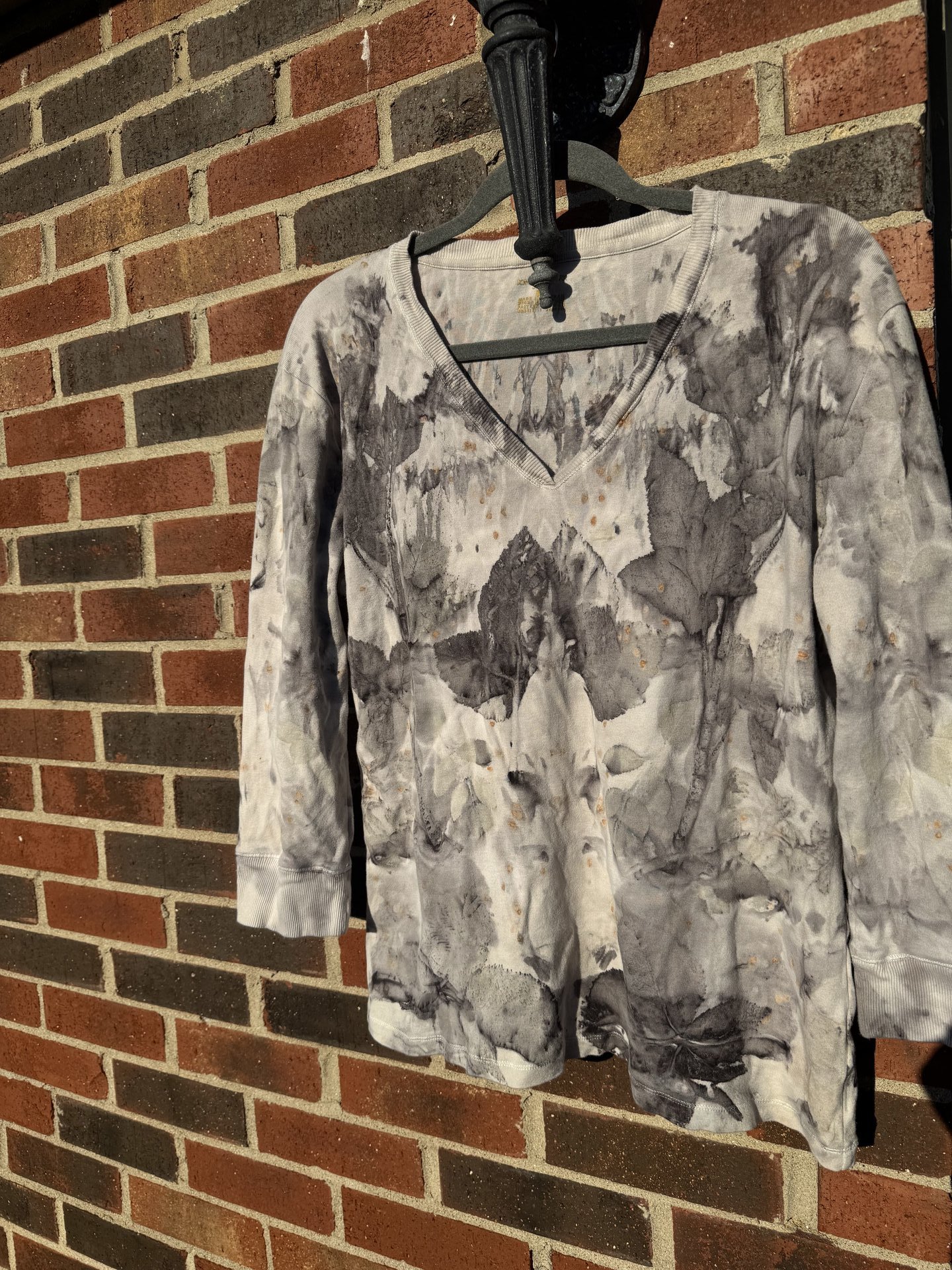Jones NewYork XL 3/4 Sleeve V-Neck Ecoprinted Shirt